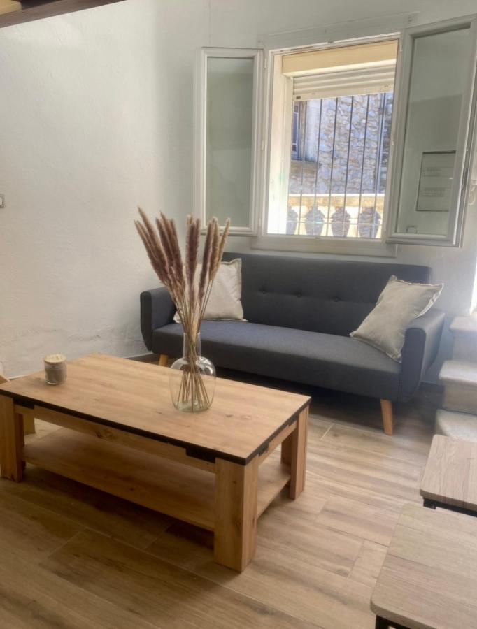 Delice De Nimes Apartment ภายนอก รูปภาพ